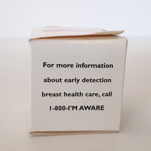 Titleist Breast Cancer Awareness Pink Ribbon Golf Balls 2 Set NWT - Picture 6 of 6